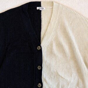 Chic Two-Tone Knit Cardigan – Timeless & Stylish Steve Madden